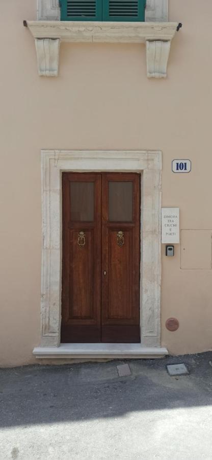 Dimora Tra Ciuchi E Poeti Apartment L'Aquila Exterior photo